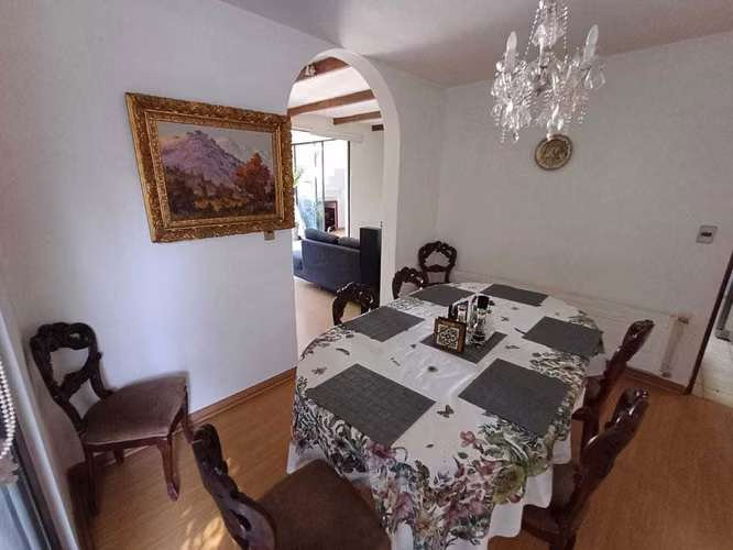 Oportunidad Única: Casa Luminosa y Amplia (180635) - Imagen 9