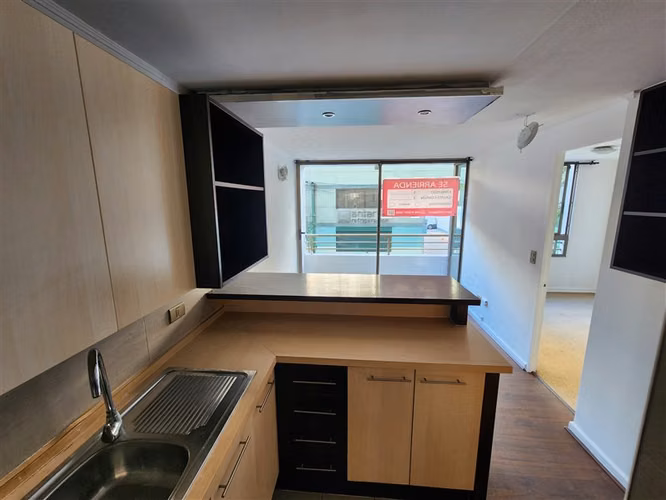 Departamento en venta de 1 dorm. en Santiago. M Santa Lucia - Imagen 9