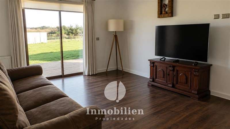 Parcela con casa 4D/3B, salita, quincho, bodega-Pichilaguna - Imagen 9
