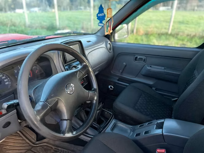 Nissan terrano - Imagen 2