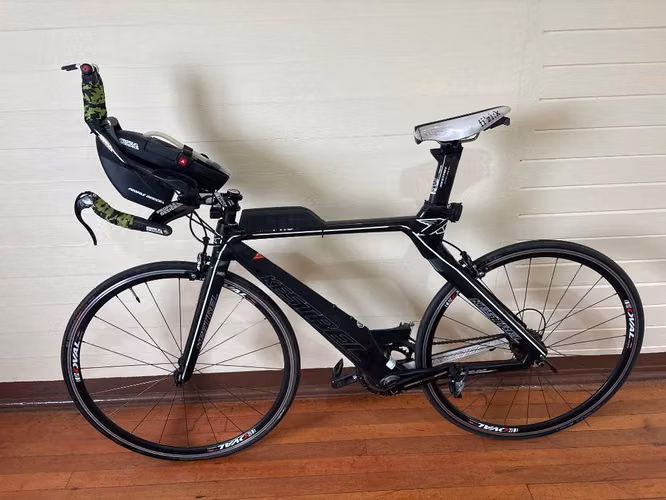 Bicicleta triatlón kestrel full carbono