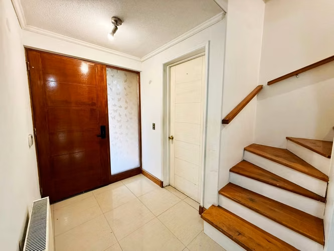 Amplia, cómoda y acogedora casa en Condominio de Peñalolén - Imagen 13