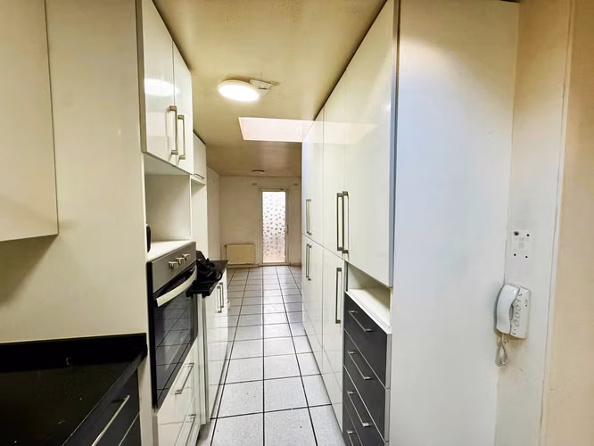 Amplia, cómoda y acogedora casa en Condominio de Peñalolén - Imagen 3