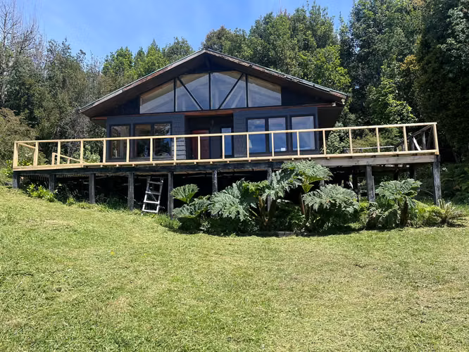 CASA AMOBLADA EN PARCELA DE 1 HECTÁREA, HUALAIHUÉ ESTERO