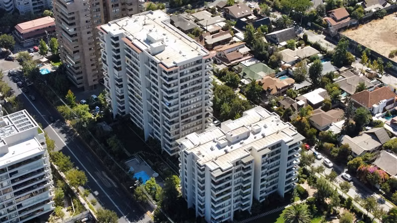 Departamento en venta de 4 dorm. en Las Condes - Imagen 2