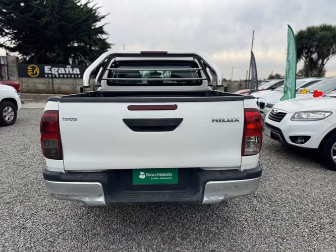 TOYOTA  HILUX DX 4X4  2022