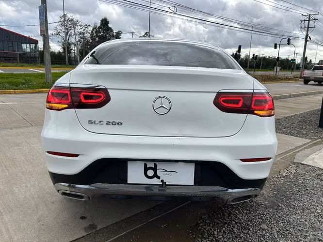 MERCEDES-BENZ GLC 200 COUPE 2.0 AT 2022
