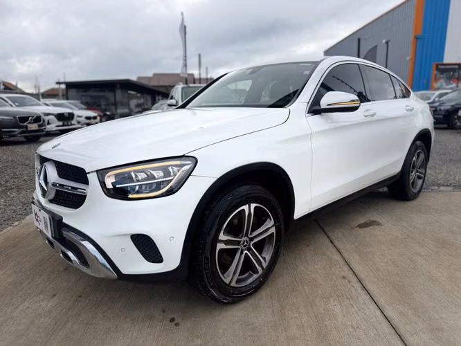 MERCEDES-BENZ GLC 200 COUPE 2.0 AT 2022