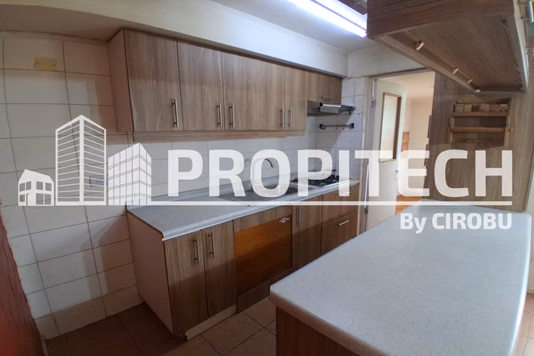 Venta Casa 4D+3B+2E, CERCA A METRO TREN BUIN