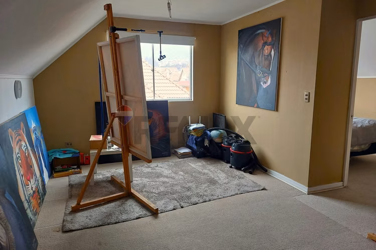 Casa de 5 dormitorios y 3 baños