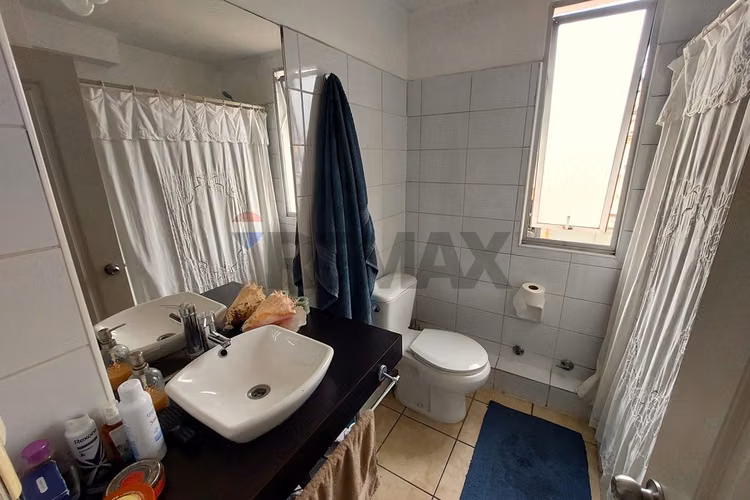 Casa de 5 dormitorios y 3 baños