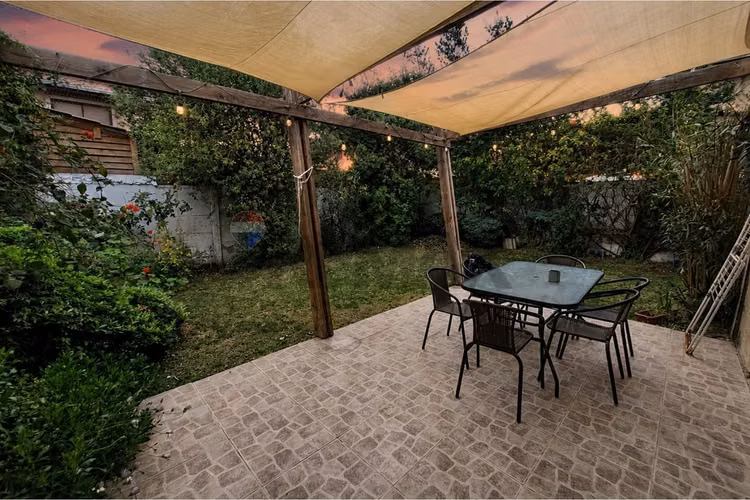 Casa de 5 dormitorios y 3 baños