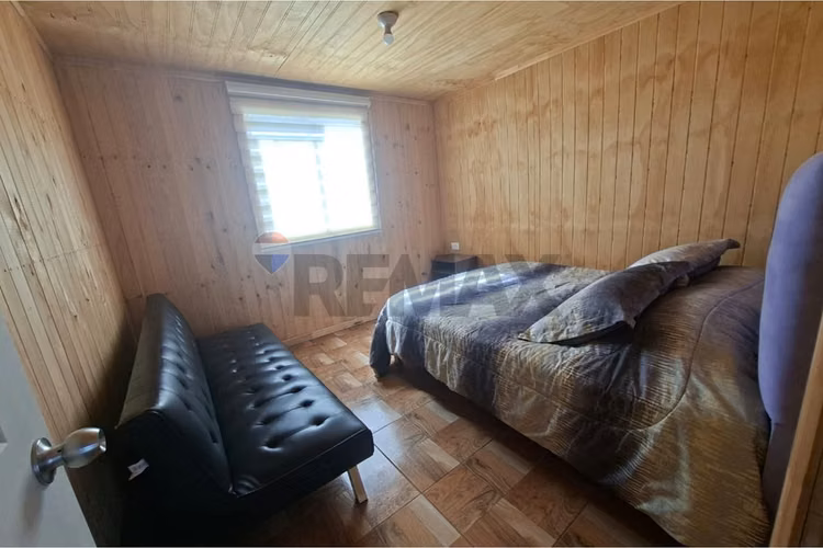 Terreno de 1 hectárea con 3 cabañas equipadas