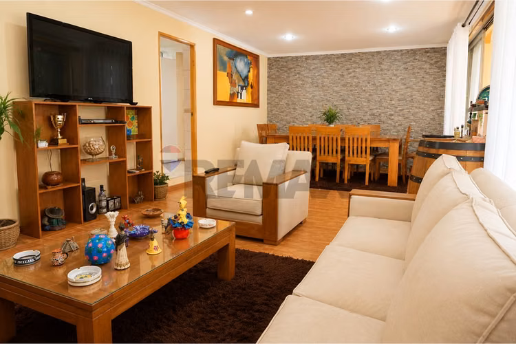 Amplia casa de 167m2 5d/3b en la cisterna - Imagen 9
