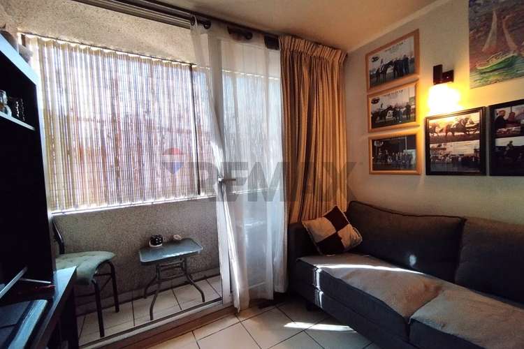 Vendo comodo depto 2d 1b metro hospitales - Imagen 9