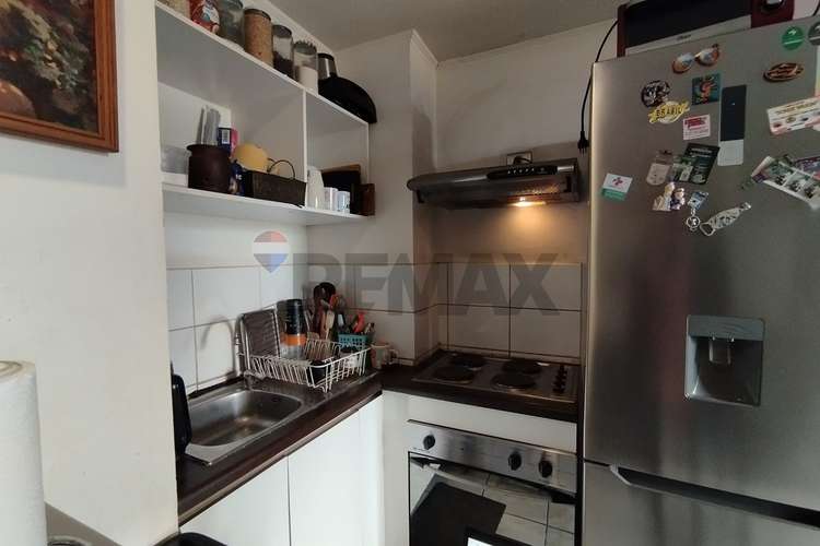 Vendo comodo depto 2d 1b metro hospitales - Imagen 4