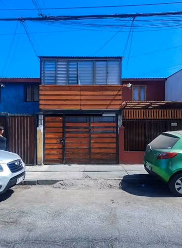 Venta casa 3 pisos. Sector Sur. Iquique