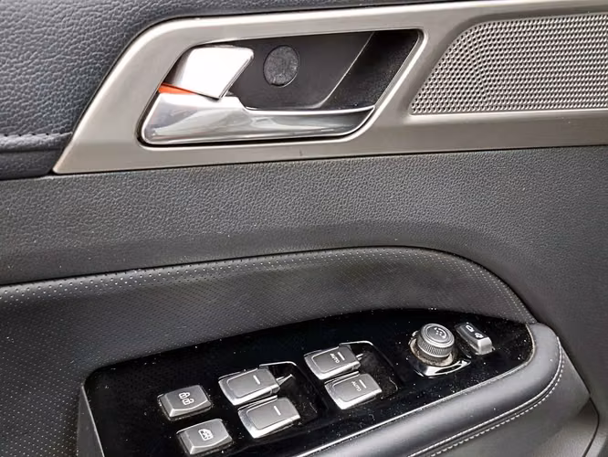 SSANGYONG REXTON 2018