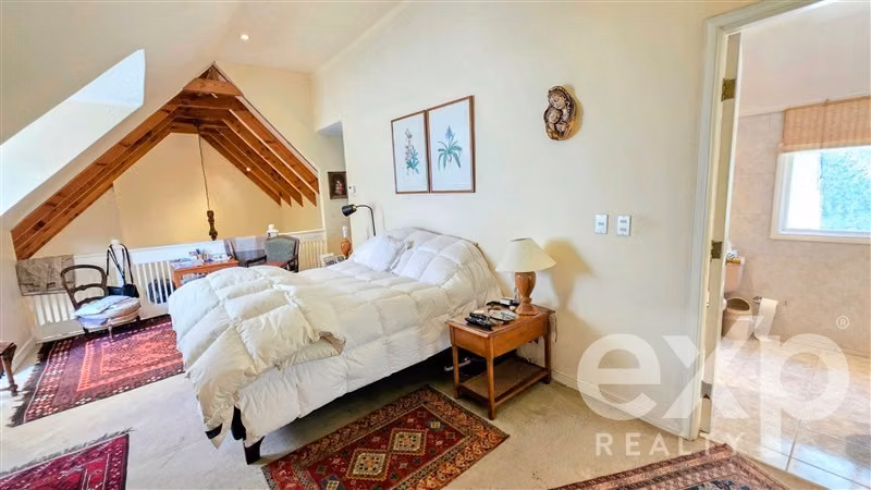 Casa en venta de 7 dorm. en Lo Barnechea.