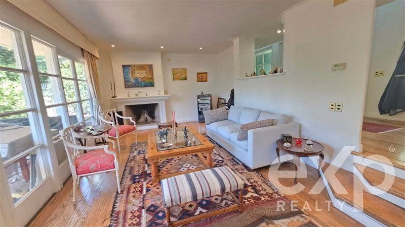 Casa en venta de 7 dorm. en Lo Barnechea.