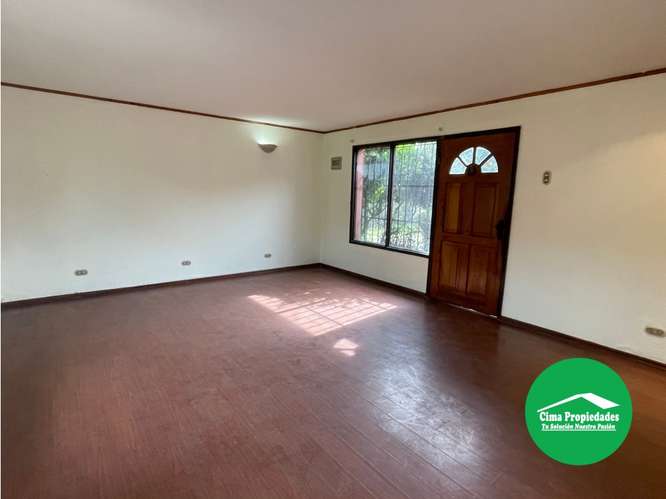¡Tu Hogar Ideal! Venta Casa en La Reina, Amplia 6 Dormitorios - Imagen 3