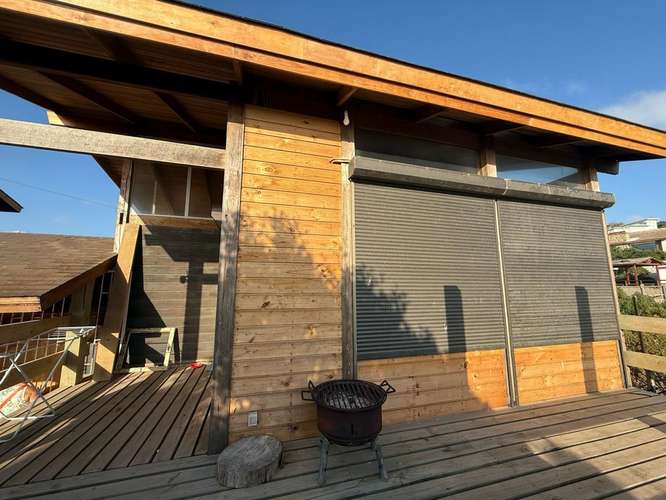 Amplia casa de 8 dormitorios en venta en El Quisco