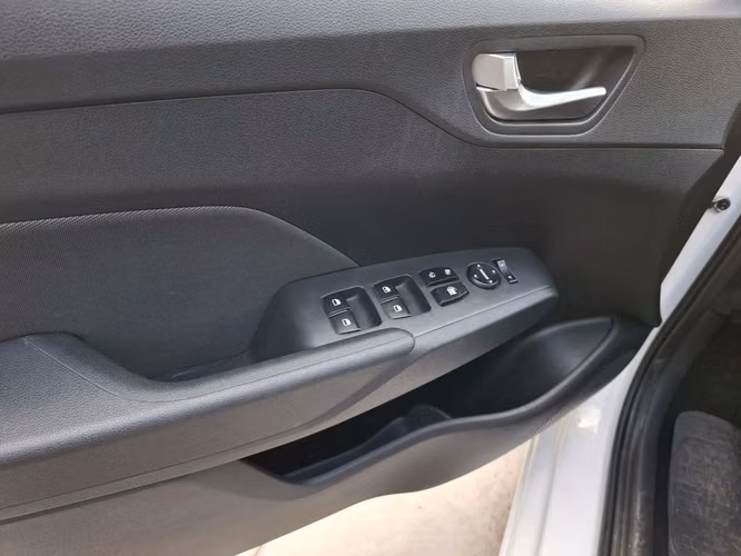 HYUNDAI ACCENT 2023 - Imagen 10