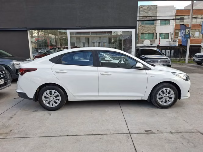 HYUNDAI ACCENT 2023 - Imagen 5