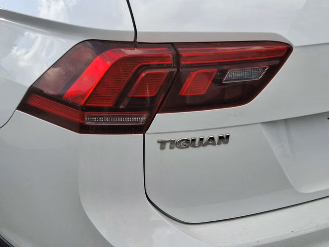 VOLKSWAGEN TIGUAN 2018 - Imagen 10