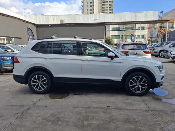 VOLKSWAGEN TIGUAN 2018 - Imagen 6