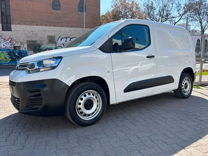 CITROEN BERLINGO BLUEHDI 1.5 - 2024 | 4357 - Imagen 3