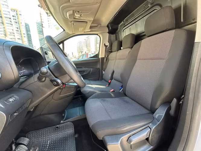 CITROEN BERLINGO BLUEHDI 1.5 - 2024 | 4357 - Imagen 17