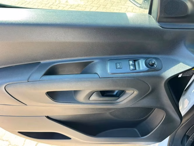 CITROEN BERLINGO BLUEHDI 1.5 - 2024 | 4357 - Imagen 15