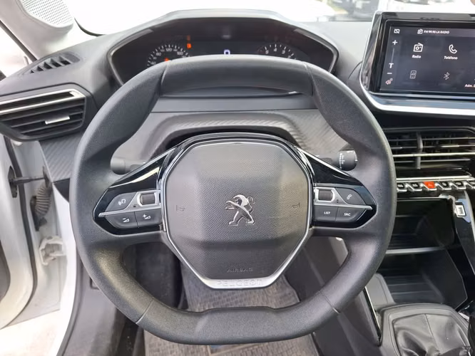PEUGEOT 208 2023