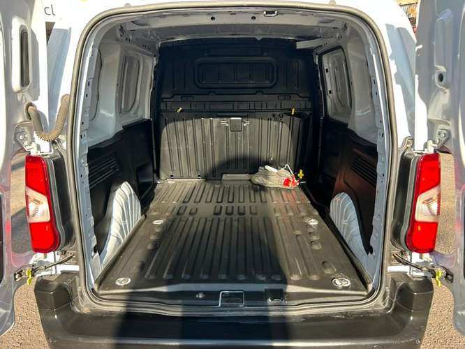 CITROEN BERLINGO BLUEHDI 1.5 - 2024 | 4358 - Imagen 19