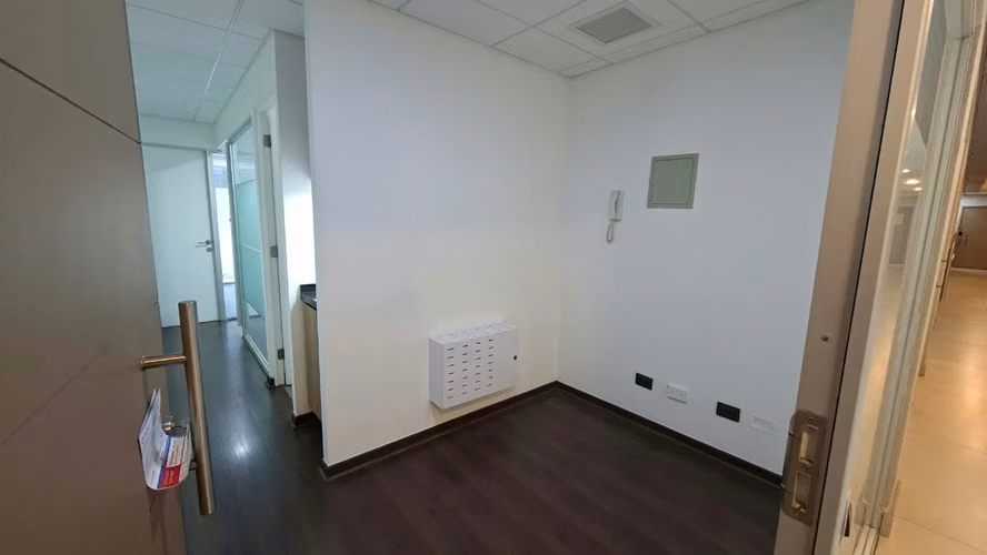 ARRIENDO DE OFICINA + ESTAC | EN LAS CONDES