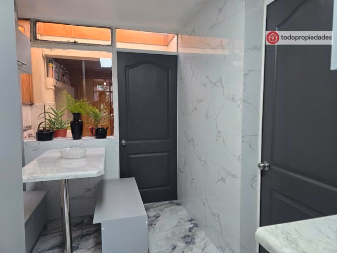 Oportunidad Casa en Condominio recién remodelada - Imagen 6