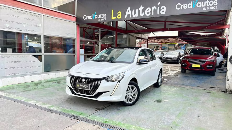 PEUGEOT 208 STYLE PURETECH 75 1.2 (2024)