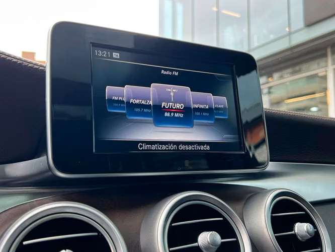 MERCEDES BENZ GLC 250 4MATIC - 2017 | 3931