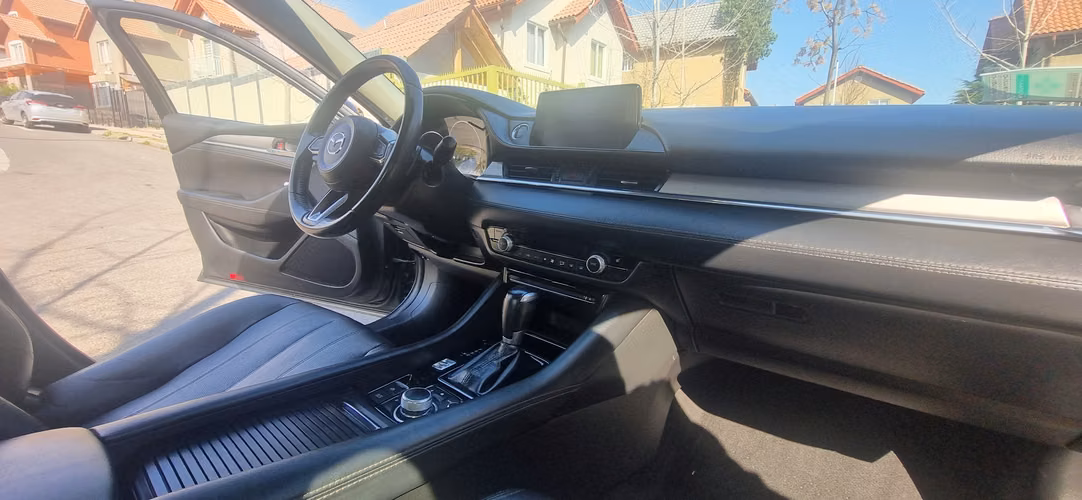 Mazda  km | Automático | Cuero | Excelente equipamiento