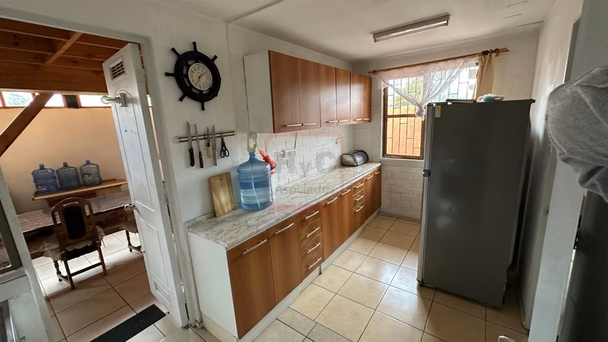 Amplia Casa en Venta de 4h/3b en Excelente Sector Cielos del Valle - Imagen 11