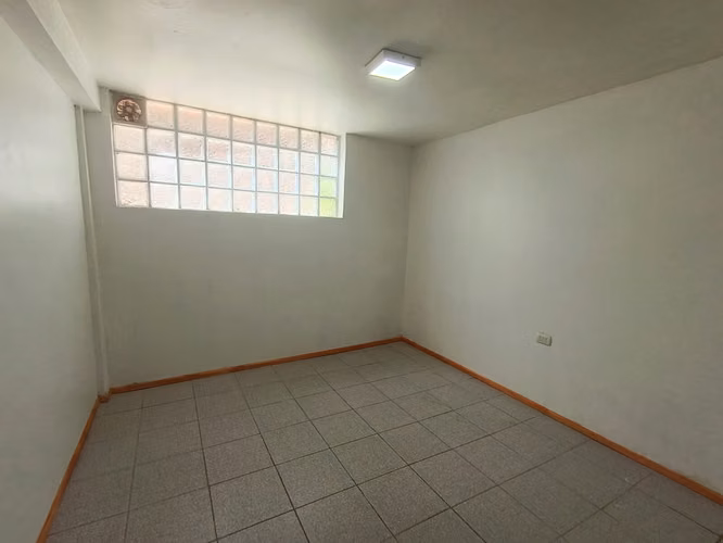 Casa en venta remodelada Santa Inés con Local comercial arrendado 5 dormitorios - Imagen 10