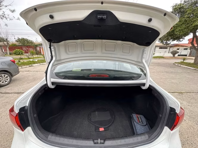 Kia río 4 2021 único dueño