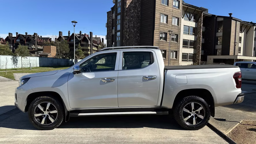 PEUGEOT LANDTREK ACTION4 2.2 BLUEHDI 4X4 AUTOMÁTICA - 2024