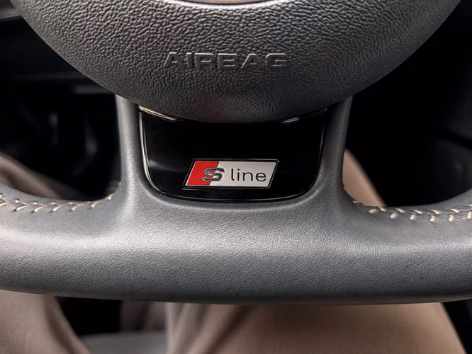 AUDI Q3 S-LINE QUATTRO 2.0 AUT - 2019 | 4453