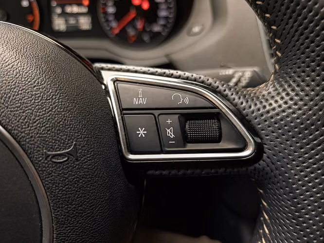 AUDI Q3 S-LINE QUATTRO 2.0 AUT - 2019 | 4453