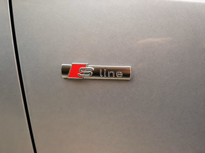 AUDI Q3 S-LINE QUATTRO 2.0 AUT - 2019 | 4453