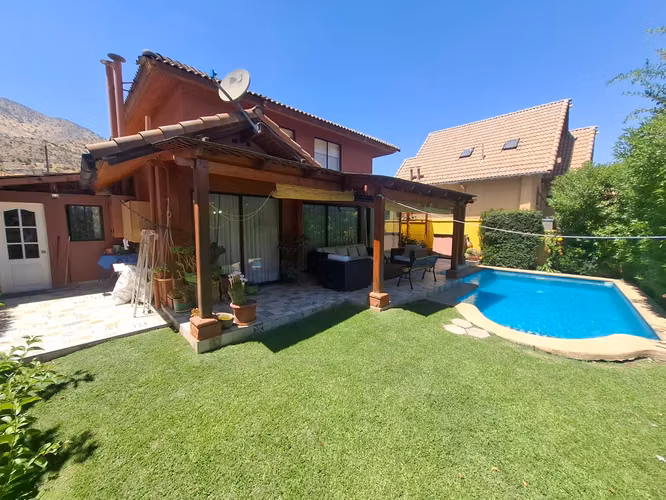 Rebajada Impecable propiedad en Condominio Los Maitenes. Fontova