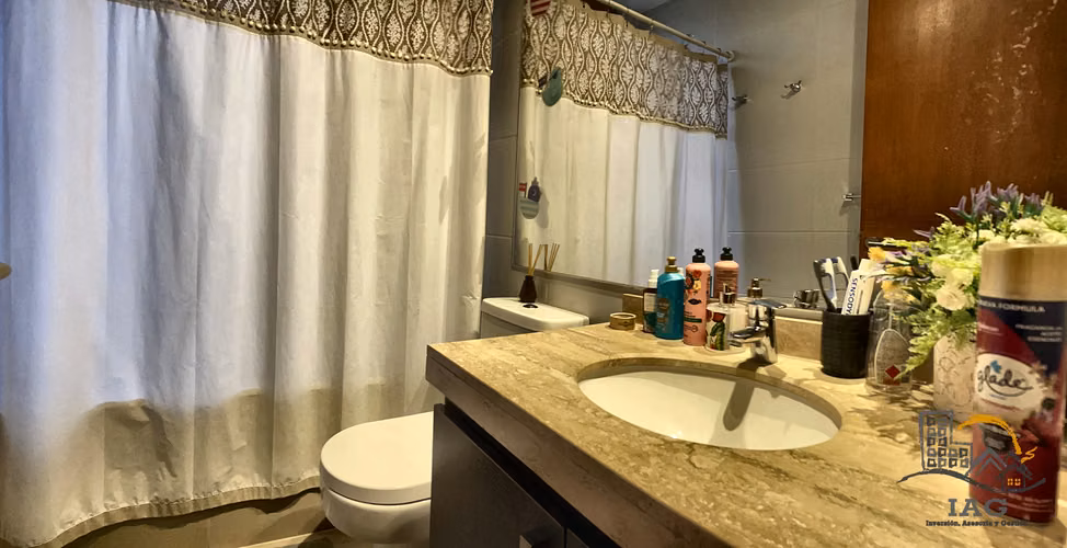 VENTA ESPECTACULAR CASA 6 DORM 4 BAÑOS + SERVICIOS - Imagen 19