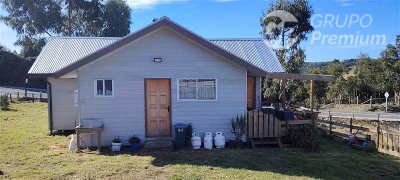 2 CASAS Y 7000 M2 DE TERRENO A PRECIO REBAJADO!!!